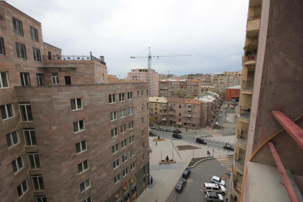 Rent Inn Yerevan On North Avenue Eksteriør billede