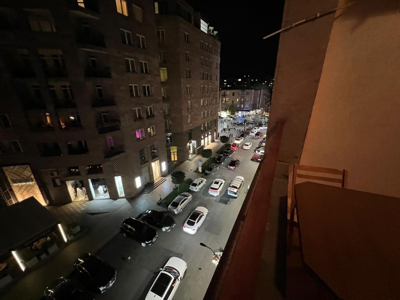 Rent Inn Yerevan On North Avenue Eksteriør billede