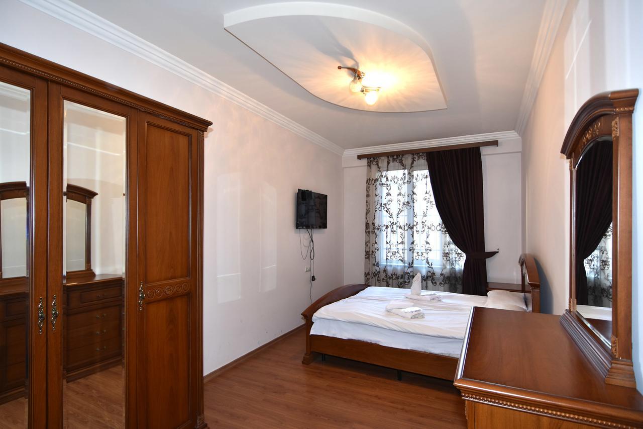 Rent Inn Yerevan On North Avenue Eksteriør billede