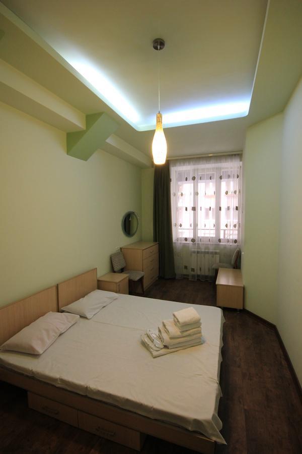 Rent Inn Yerevan On North Avenue Eksteriør billede