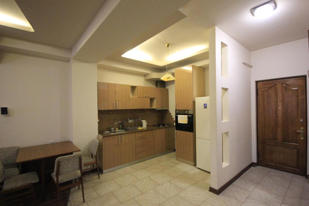 Rent Inn Yerevan On North Avenue Eksteriør billede