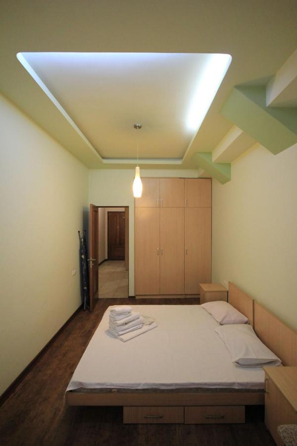 Rent Inn Yerevan On North Avenue Eksteriør billede
